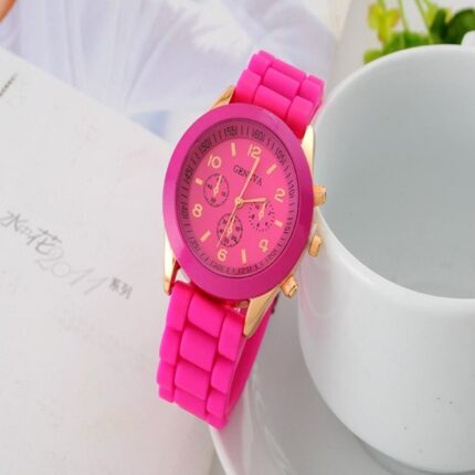 어두운 핑크색 소형 학생용 패션 손목 시계 / 실리콘 젤리 밴드 키즈